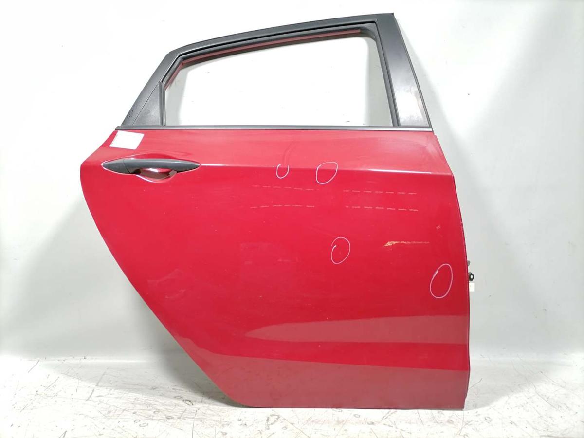 Hyundai I30 original T&uuml;r hinten rechts Cool Red Flie&szlig;heck Bj.2014